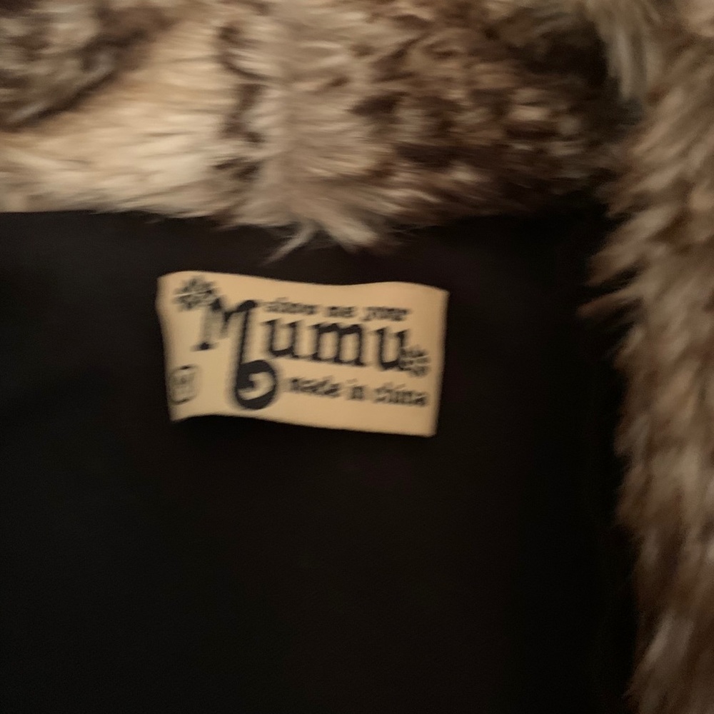 Vest - Picture 2 of 4